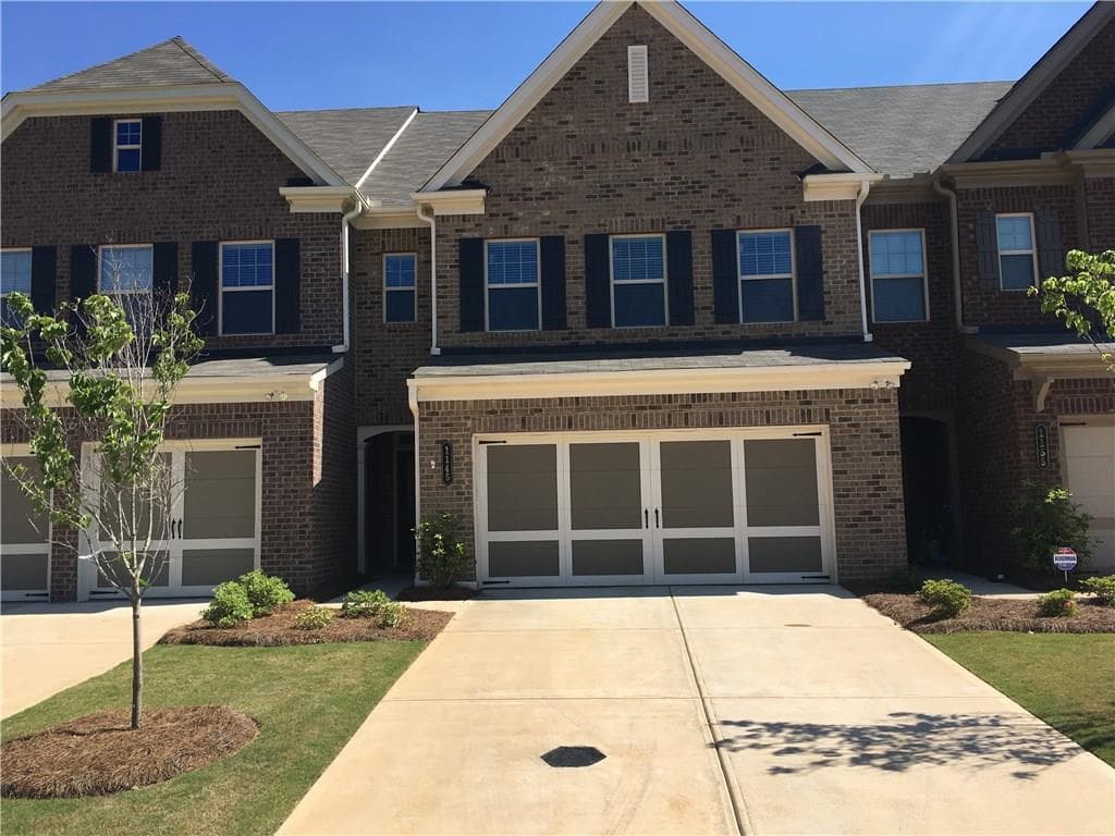 3 bedroom, 1,895 sq ft townhouse sold at 1145 Hampton Oaks Drive, Alpharetta, GA 30004