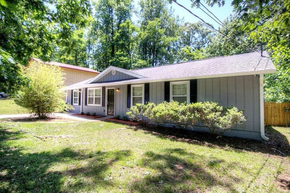 3 bedroom, 1,338 sq ft single family residence sold at 1421 Foxhall Lane, Atlanta, GA 30316