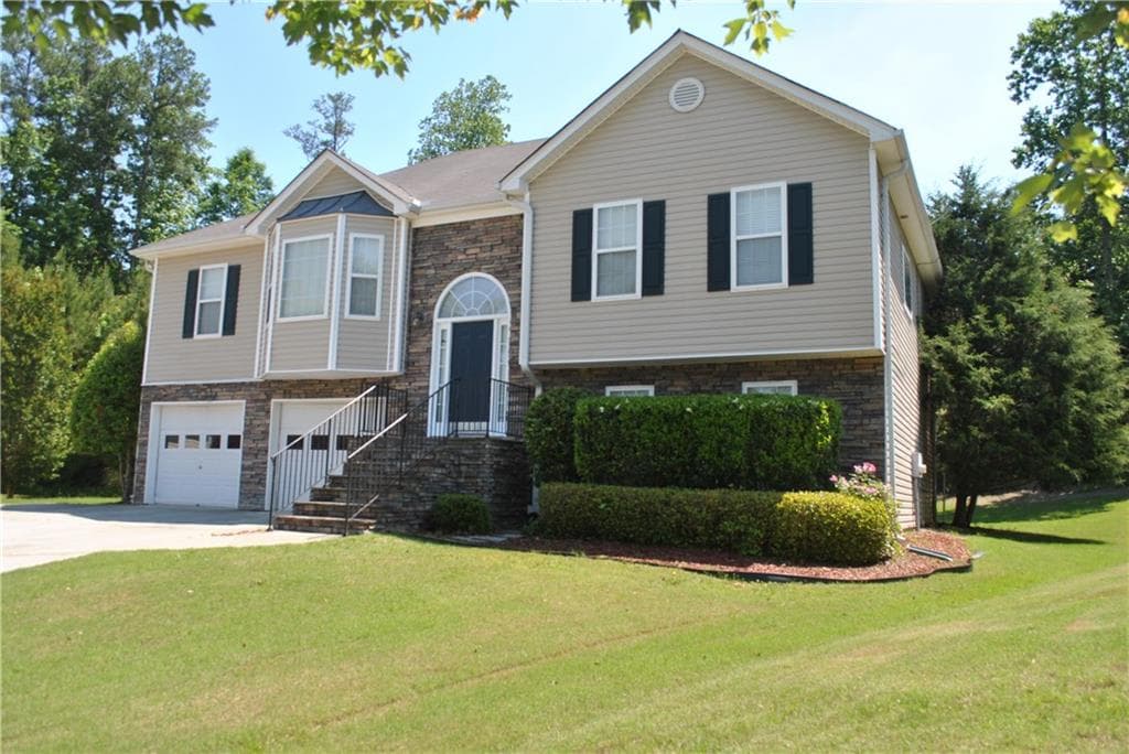 5 bedroom, 2,591 sq ft single family residence sold at 3279 Sharp Creek Lane, Buford, GA 30519