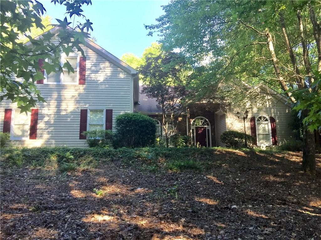 3 bedroom, 2,614 sq ft single family residence sold at 9711 Spruill Road, Alpharetta, GA 30022