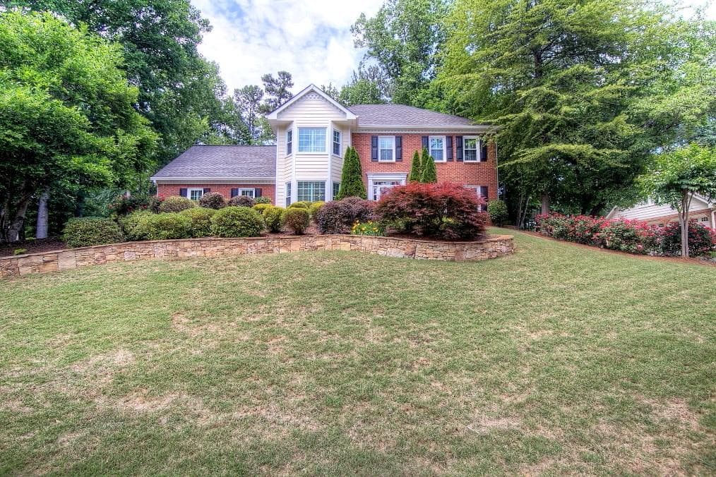 4 bedroom, 2,908 sq ft single family residence sold at 1814 Hedge Sparrow Court, Roswell, GA 30075