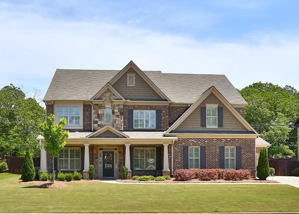 5 bedroom, 4,186 sq ft single family residence sold at 250 Brookwood Estates Drive, Alpharetta, GA 30005