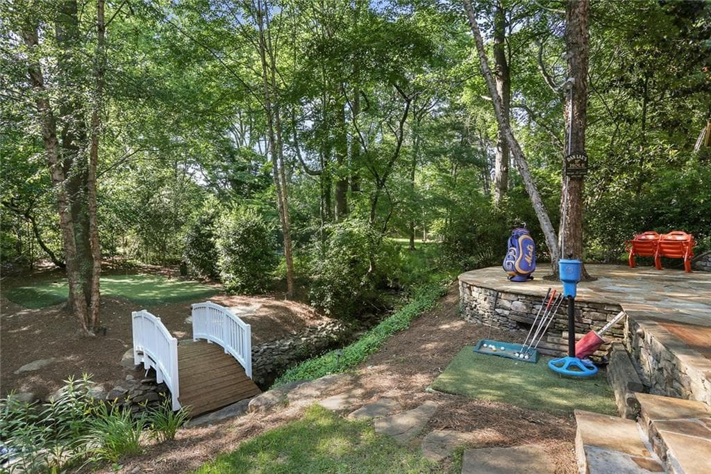 6 bedroom, 3,743 sq ft single family residence sold at 40 Kenmare Hall, Atlanta, GA 30324