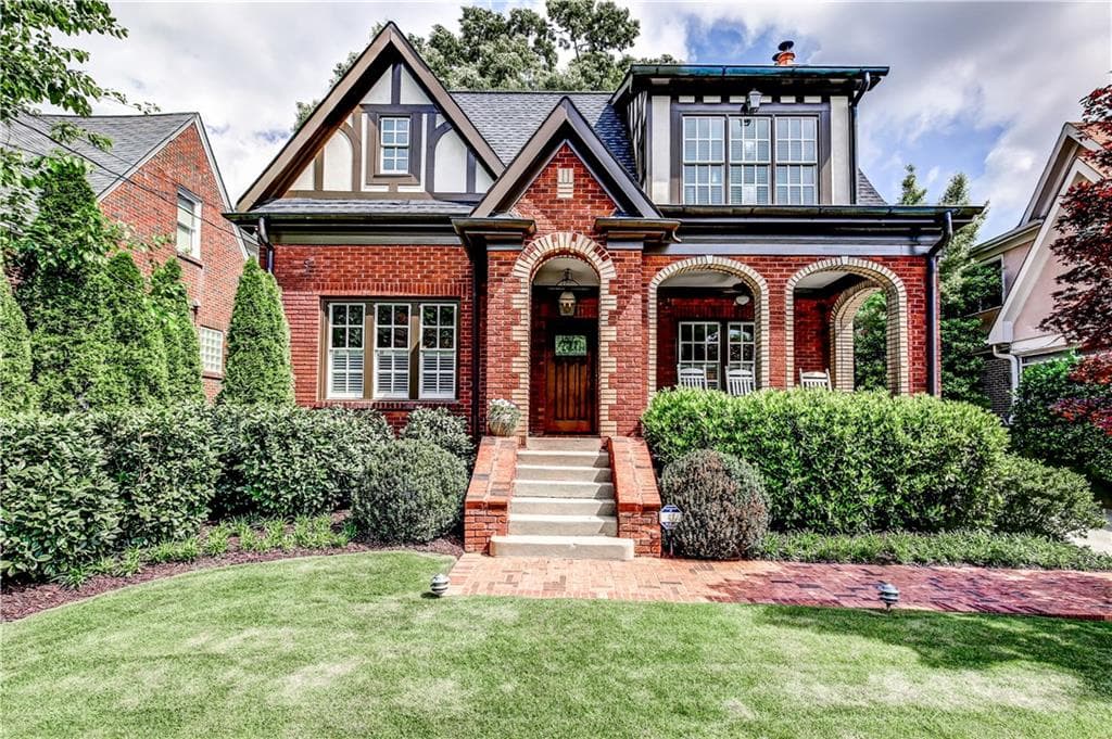 4 bedroom, 3,583 sq ft single family residence sold at 1008 Rosewood Drive, Atlanta, GA 30306