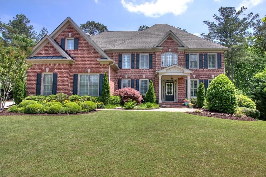 5 bedroom, 3,439 sq ft single family residence sold at 443 Estates View Drive, Acworth, GA 30101