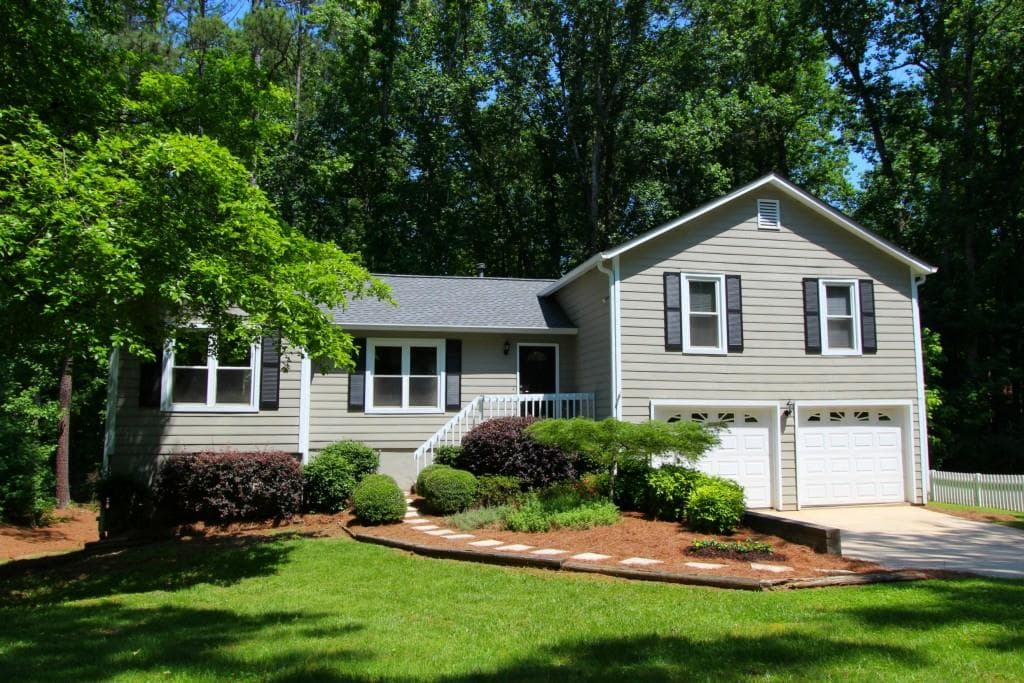 4 bedroom, 1,789 sq ft single family residence sold at 315 Tyson Circle, Roswell, GA 30076