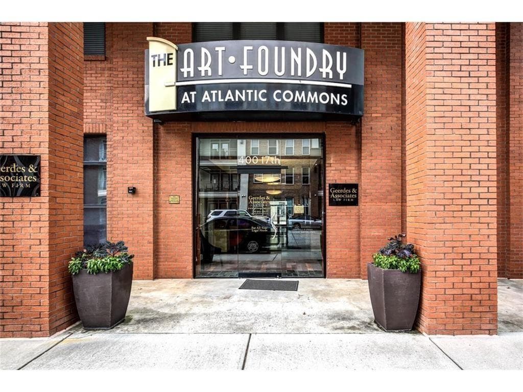 1 bedroom, 884 sq ft condominium sold at 400 17th Street 1419, Atlanta, GA 30363