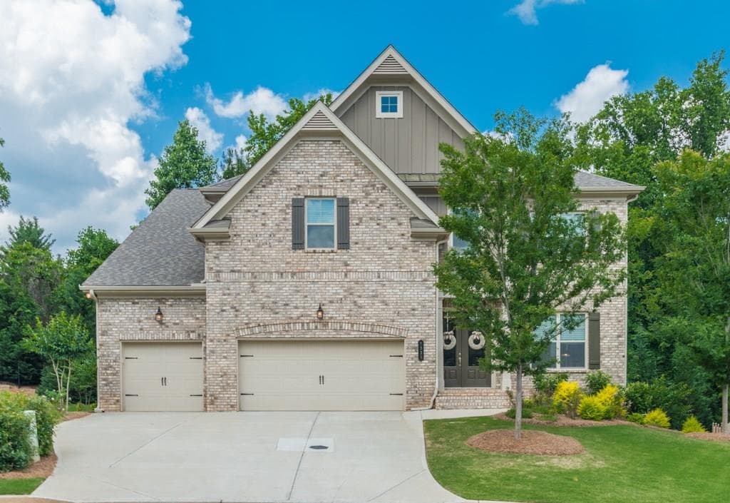 5 bedroom, 4,430 sq ft single family residence sold at 1335 Redbud Drive, Alpharetta, GA 30005