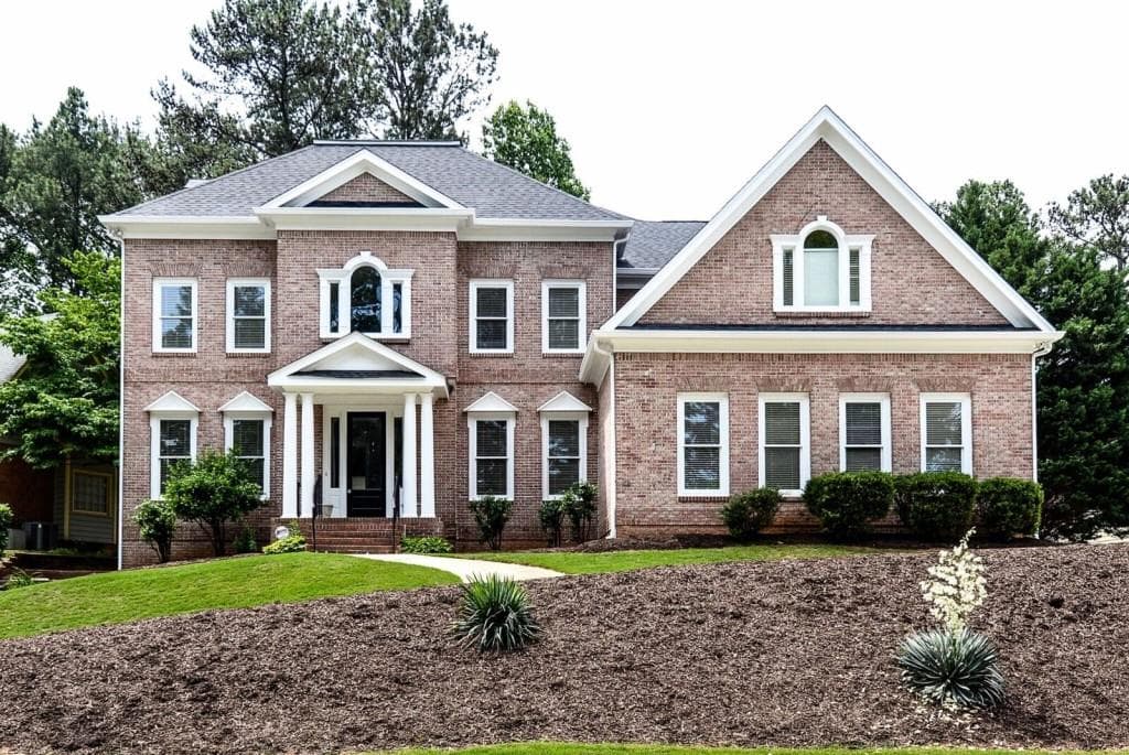 4 bedroom, 3,991 sq ft single family residence sold at 1911 Seven Seas Court, Alpharetta, GA 30005