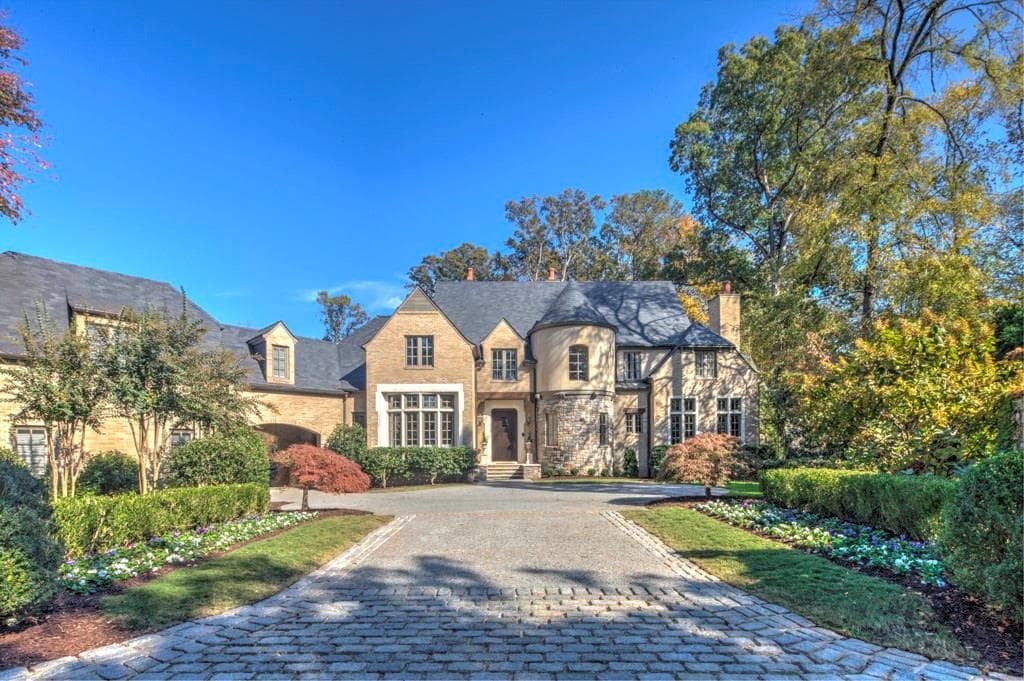 5 bedroom single family residence sold at 675 W Paces Ferry Road, Atlanta, GA 30327