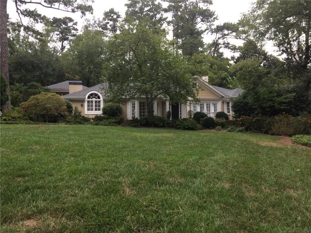 4 bedroom, 4,434 sq ft single family residence sold at 3038 Nancy Creek Road, Atlanta, GA 30327