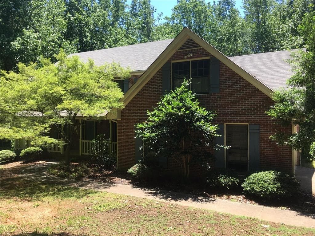 4220 Inns Brook Drive, Snellville, GA 30039 — most recent listing photo