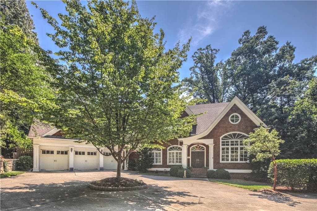 7 bedroom, 9,279 sq ft single family residence sold at 4605 Dudley Lane, Atlanta, GA 30327