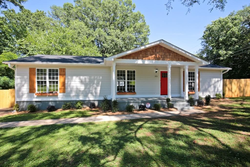 3 bedroom single family residence sold at 373 Reed Street, Scottdale, GA 30079