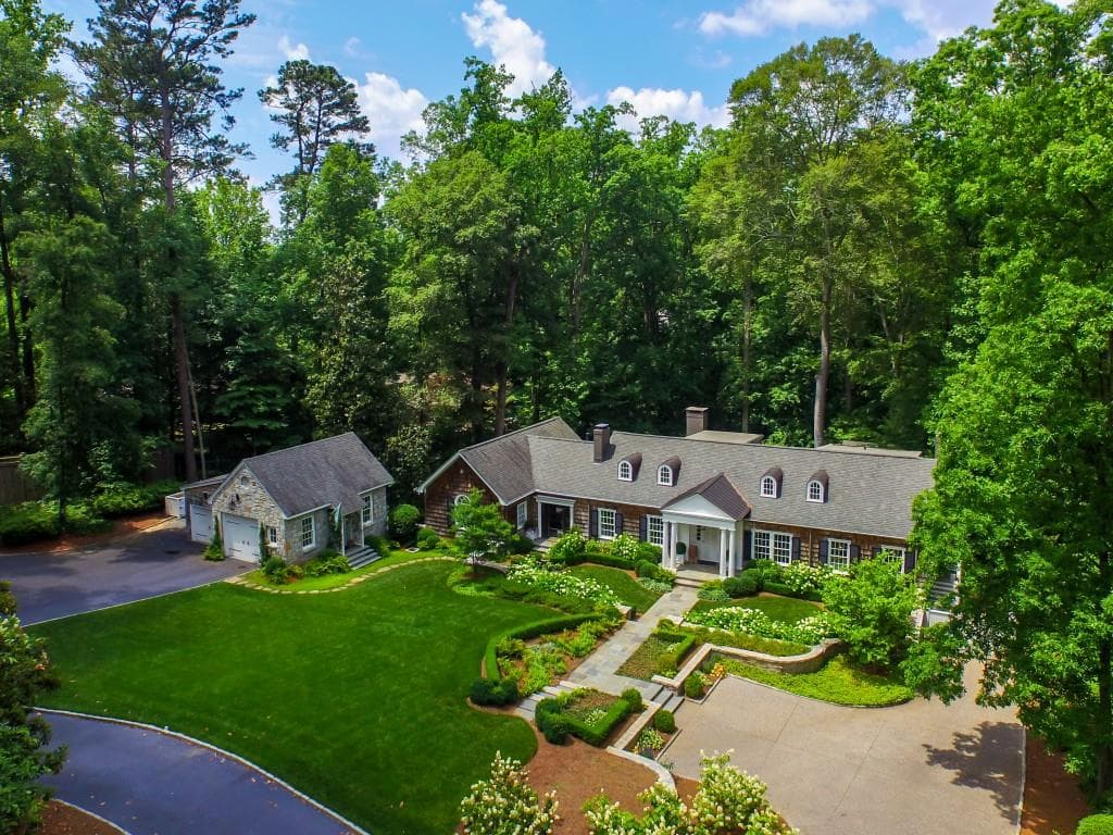 4 bedroom, 5,496 sq ft single family residence sold at 1290 West Wesley Road, Atlanta, GA 30327