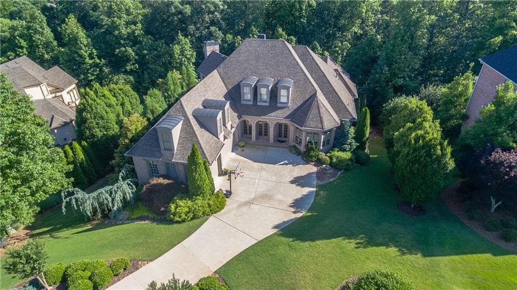 5 bedroom, 6,076 sq ft single family residence sold at 2915 Spindletop Drive, Cumming, GA 30041