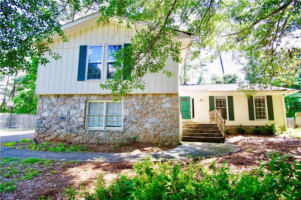 855 E Riverbend Drive, Lilburn, GA 30047 — most recent listing photo