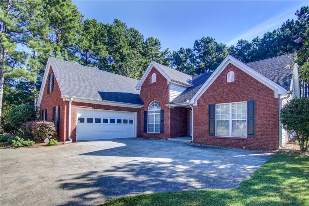 2700 Meadow Gate Way, Loganville, GA 30052 — most recent listing photo