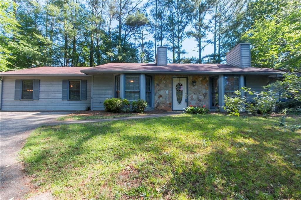3 bedroom, 2,092 sq ft single family residence sold at 233 Sharney Lane, Kennesaw, GA 30144