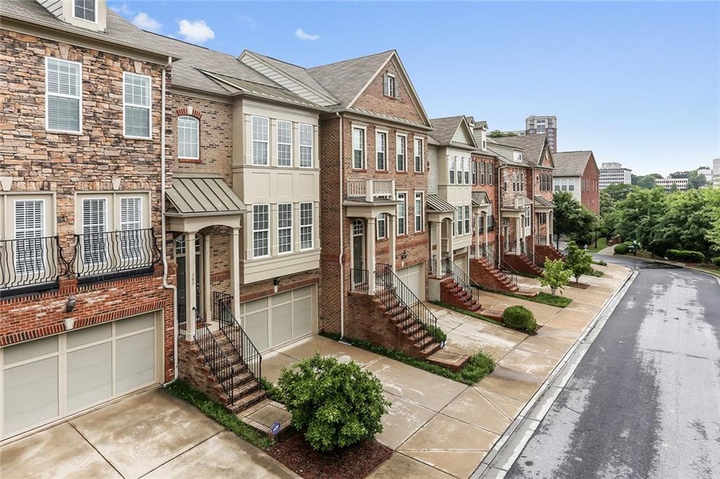 4 bedroom, 2,070 sq ft townhouse sold at 360 Ardmore Court, Atlanta, GA 30309