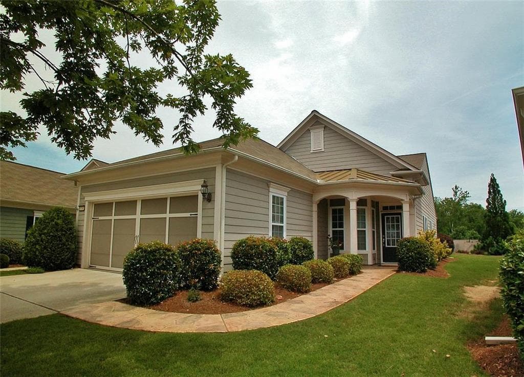 2 bedroom, 1,392 sq ft single family residence sold at 6241 Greenstone Circle, Hoschton, GA 30548
