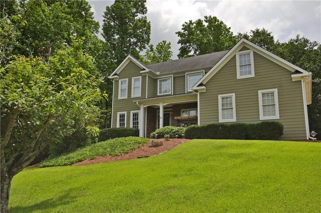 5 bedroom, 2,823 sq ft single family residence sold at 220 Allison Drive, Woodstock, GA 30188