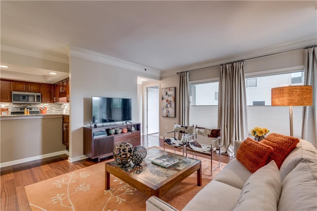 2 bedroom, 1,150 sq ft condominium sold at 275 13th Street 511, Atlanta, GA 30309