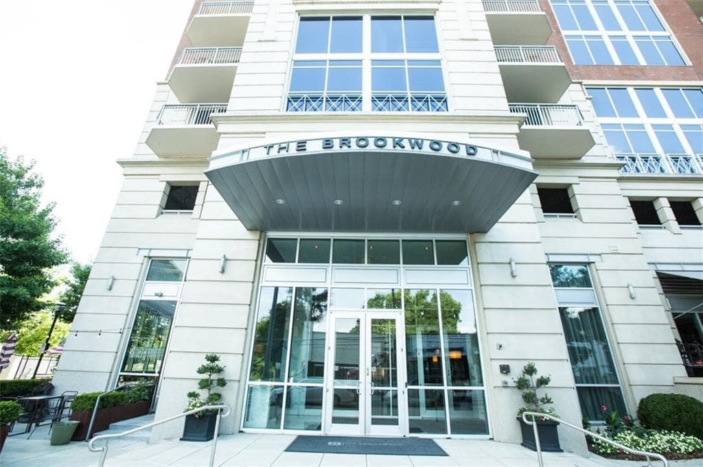 3 bedroom, 1,834 sq ft condominium sold at 1820 Peachtree Street 510, Atlanta, GA 30309