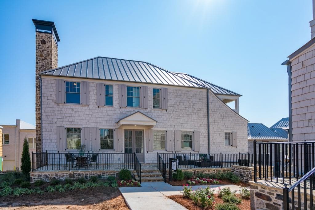 4 bedroom, 2,995 sq ft single family residence sold at 208 N Esplanade, Alpharetta, GA 30009