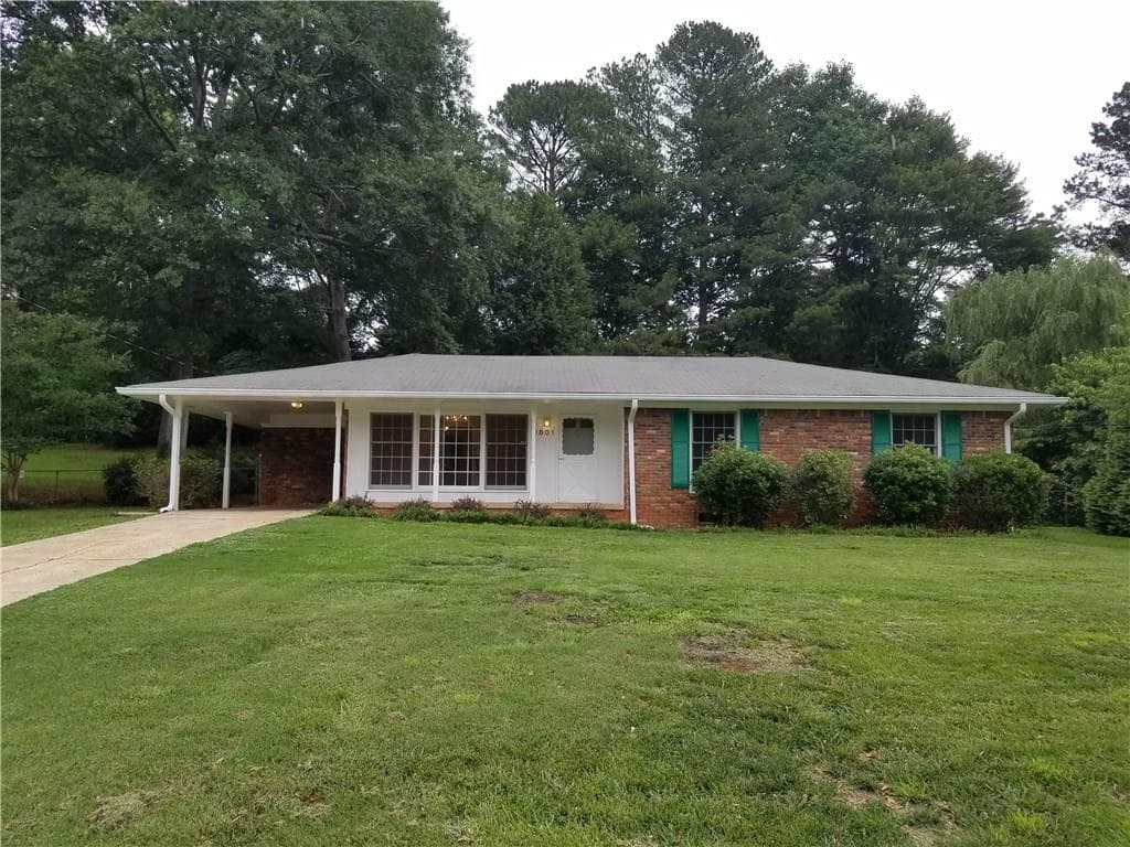 3 bedroom, 1,682 sq ft single family residence sold at 3801 Chatham Drive, Atlanta, GA 30340