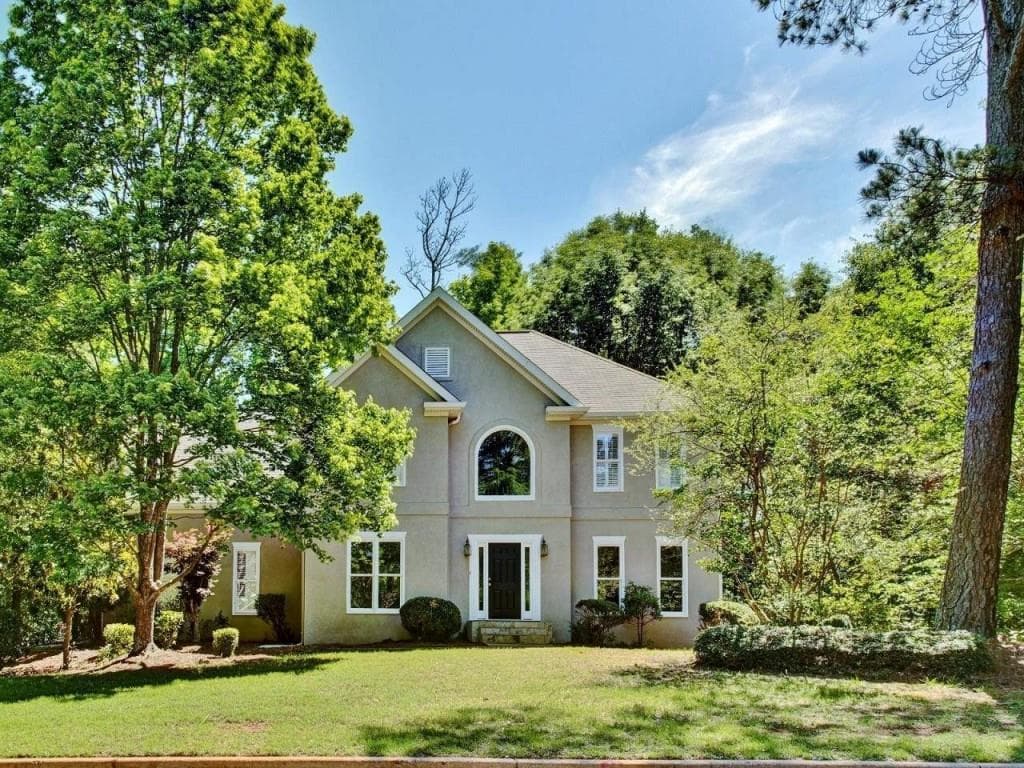 4 bedroom, 2,475 sq ft single family residence sold at 8005 CANTER Lane, Alpharetta, GA 30009