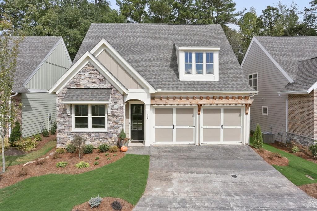 3 bedroom single family residence sold at 305 Little Pine Lane, Woodstock, GA 30188