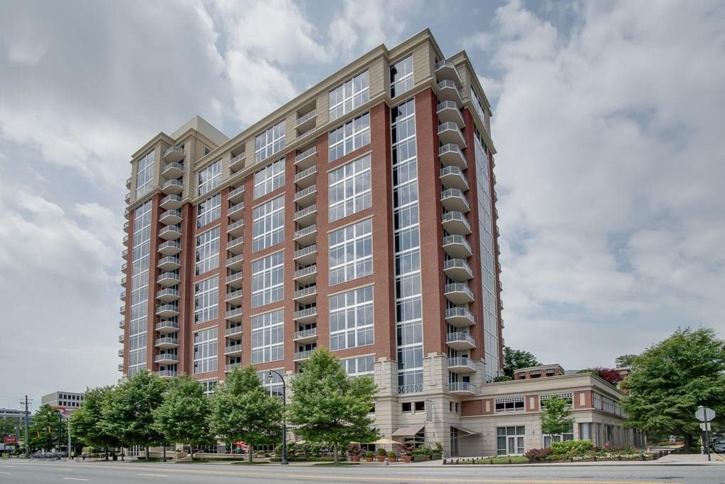 2 bedroom, 1,521 sq ft condominium sold at 1820 Peachtree Street 1004, Atlanta, GA 30309