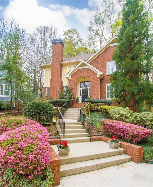 5 bedroom, 3,973 sq ft single family residence sold at 1865 Windham Park, Atlanta, GA 30324