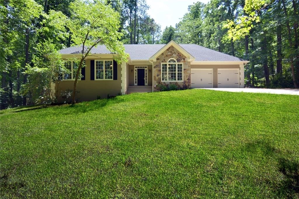 3 bedroom, 1,673 sq ft single family residence sold at 3250 Hopewell Chase Drive, Alpharetta, GA 30004