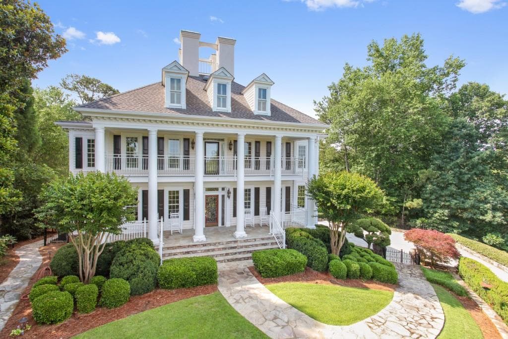 1430 N Riverside Circle, Sandy Springs, GA 30328 — most recent listing photo