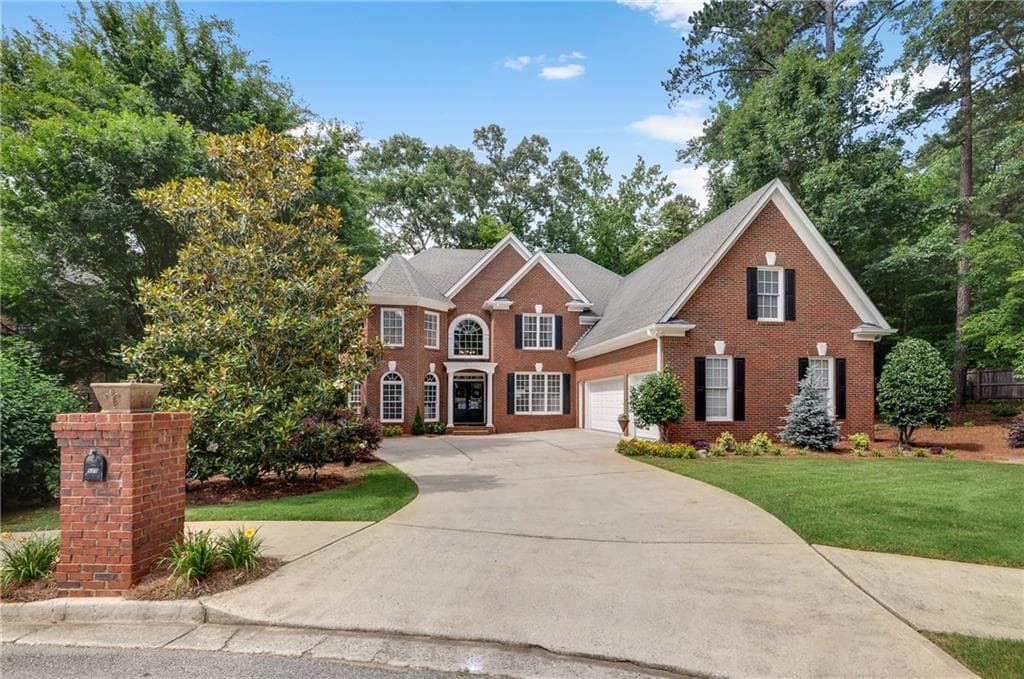 6 bedroom, 4,647 sq ft single family residence sold at 520 Westwind Pointe, Alpharetta, GA 30005