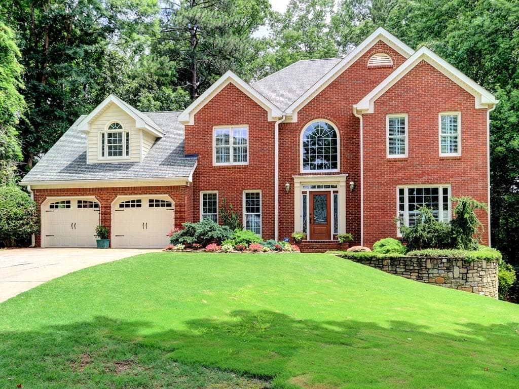 5 bedroom, 4,200 sq ft single family residence sold at 425 Delphinium Court, Acworth, GA 30102