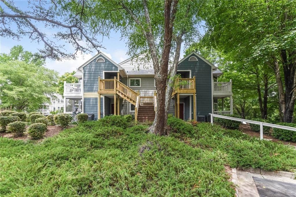 2 bedroom, 1,381 sq ft condominium sold at 102 Mill Pond Road, Roswell, GA 30076