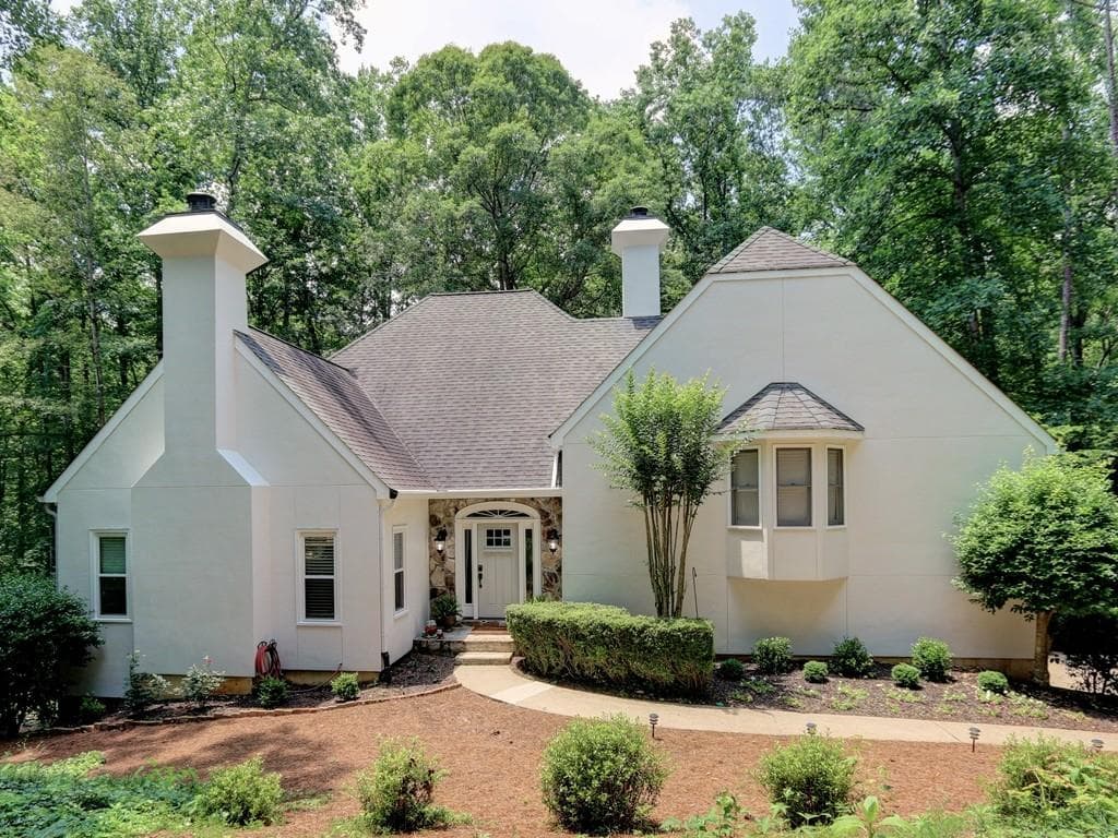 5 bedroom, 2,898 sq ft single family residence sold at 60 Connemara Road, Roswell, GA 30075