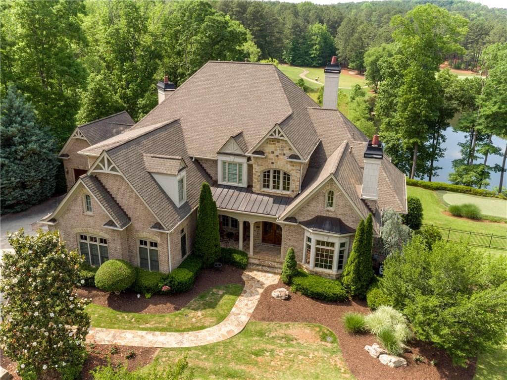7 bedroom, 5,817 sq ft single family residence sold at 1295 Rolling Links Drive, Alpharetta, GA 30004