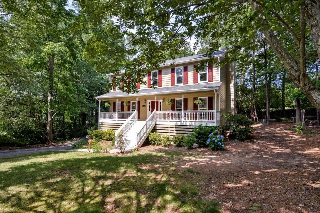 3 bedroom, 1,760 sq ft single family residence sold at 130 Pine Top Court, Alpharetta, GA 30022