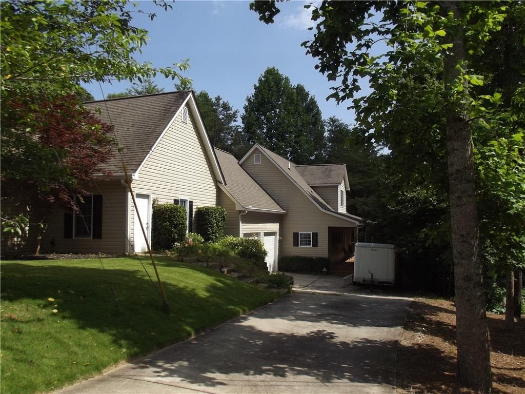 121 Lakewood Drive, Dawsonville, GA 30534 — most recent listing photo