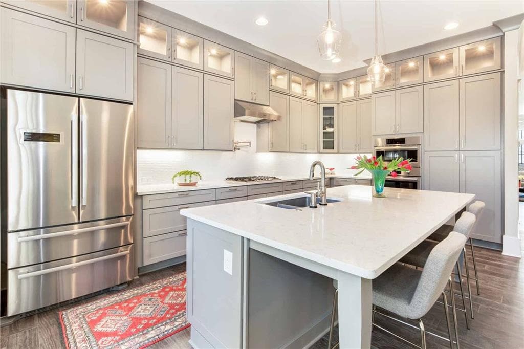 4 bedroom, 2,816 sq ft townhouse sold at 4330 Georgetown Square 20, Dunwoody, GA 30338