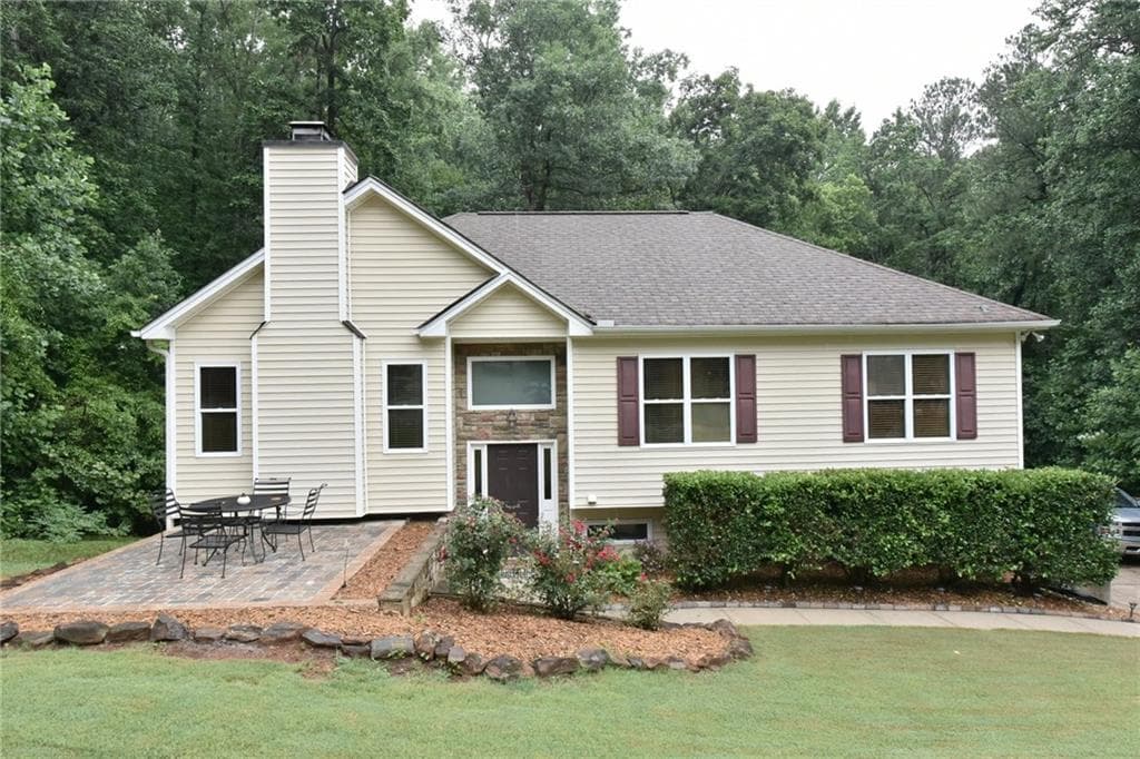 4 bedroom, 1,877 sq ft single family residence sold at 328 Heatherwood Drive, Auburn, GA 30011