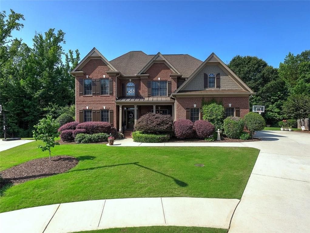 6 bedroom, 4,466 sq ft single family residence sold at 204 Stillwater Glen, Woodstock, GA 30188