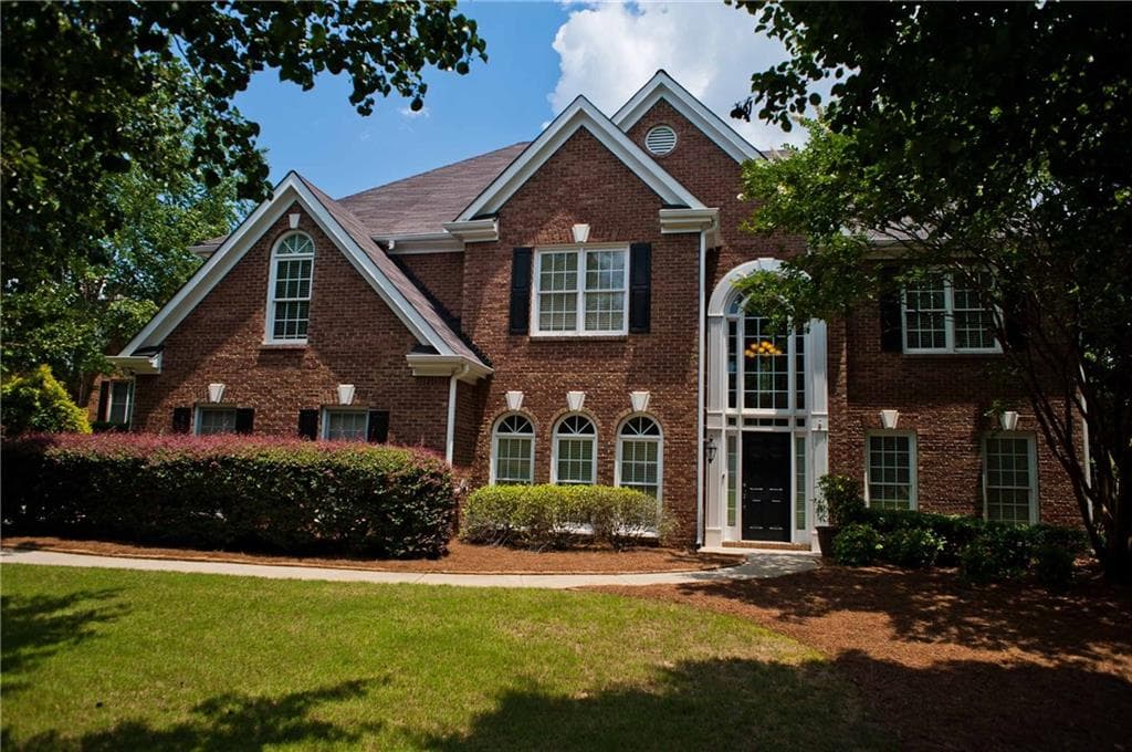 4 bedroom, 3,288 sq ft single family residence sold at 5013 Briar Rose Court, Suwanee, GA 30024