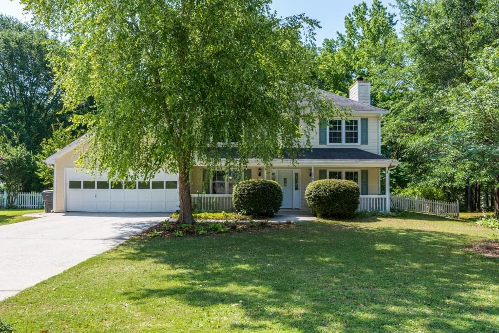 3 bedroom, 1,772 sq ft single family residence sold at 320 Big Game Way, Loganville, GA 30052