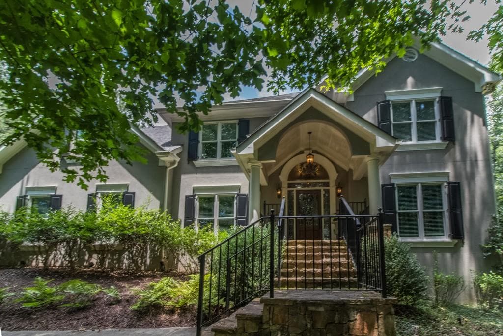 3 bedroom, 4,359 sq ft single family residence sold at 318 Crabapple Springs Way, Woodstock, GA 30188
