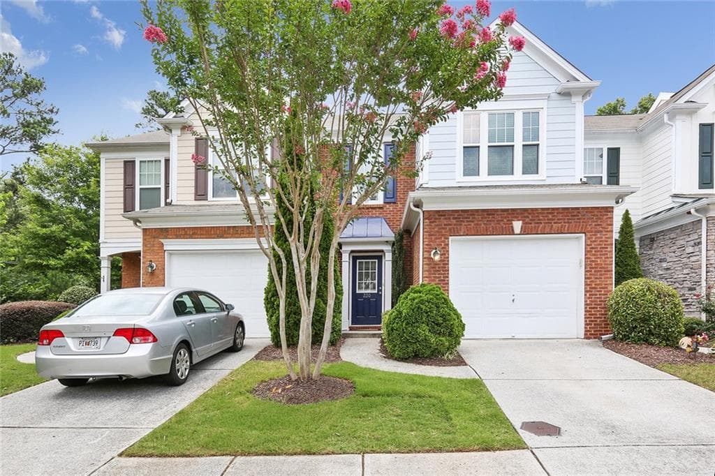 3 bedroom, 1,620 sq ft townhouse sold at 220 Kigian Trail, Woodstock, GA 30188